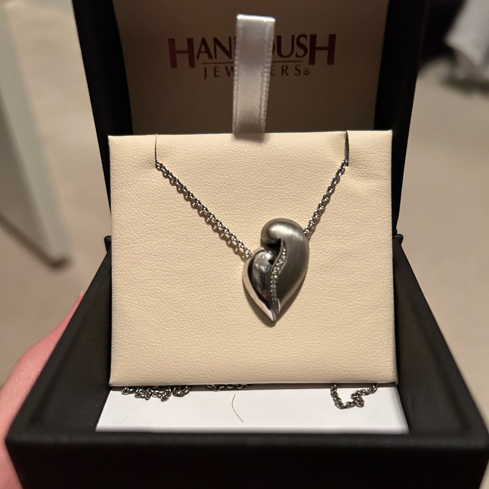 Petra Azar diamond pendant